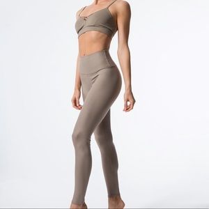 ALO Yoga Airbrushed Gravel Leggings